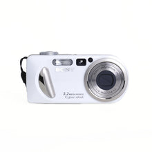  Sony Cyber-shot DSC-P8/R 3.2MP Digital Camera (2003)